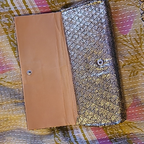 Vintage gold clutch - Picture 3 of 5